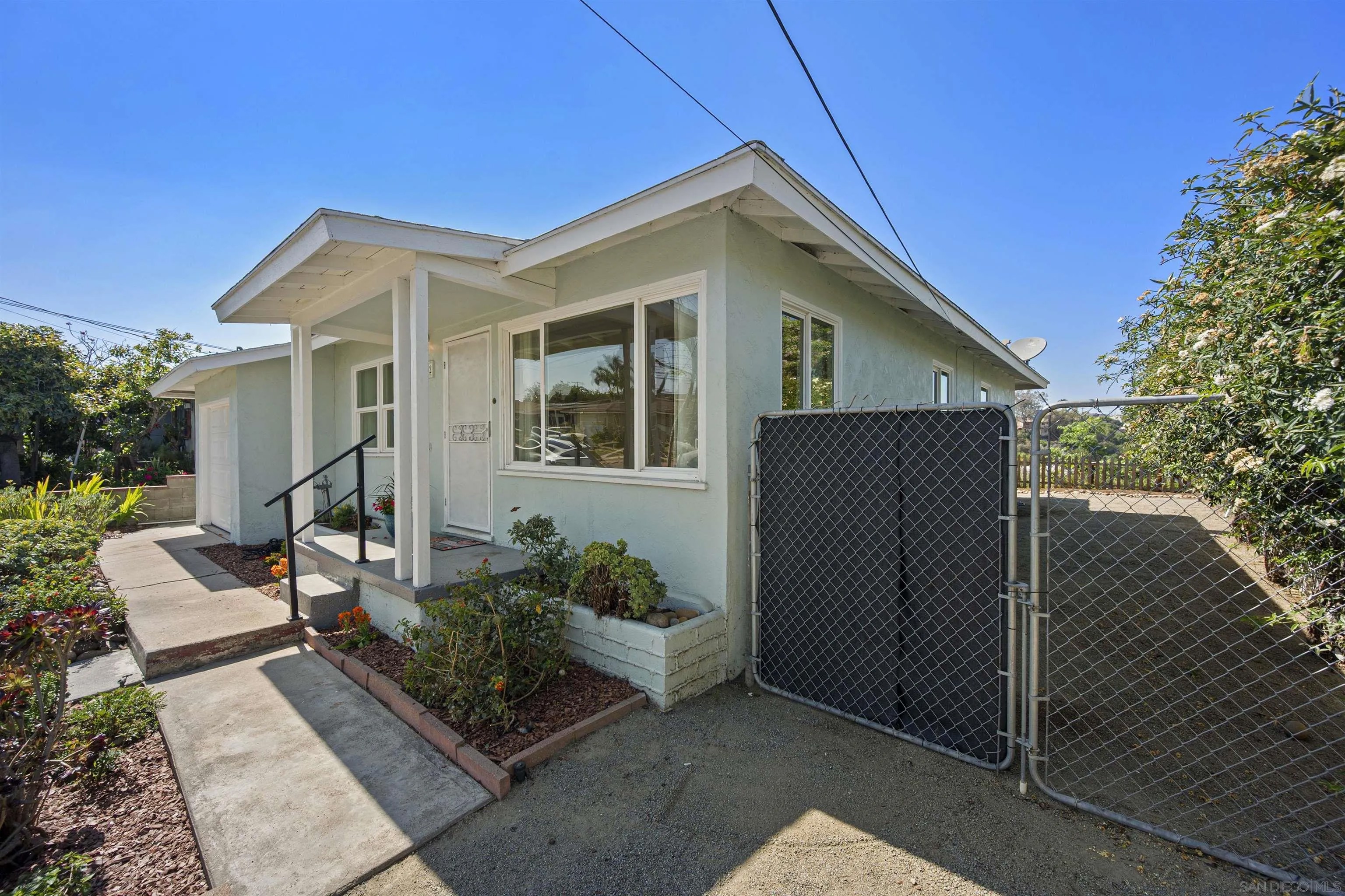 2762 Ridge View Drive