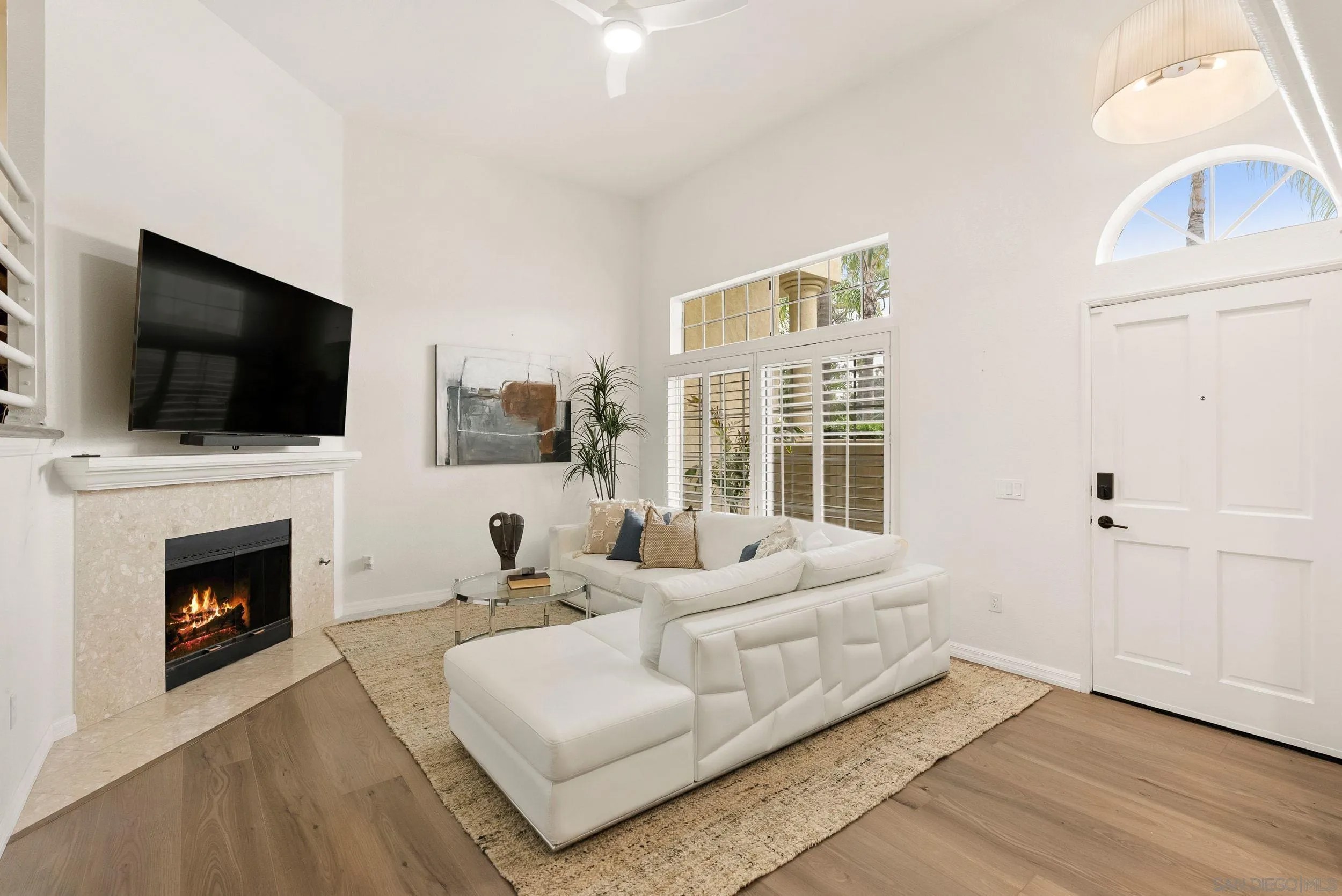 243 S Sierra Ave