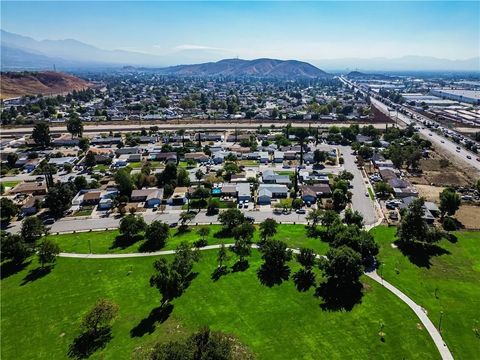 Tiny photo for 5615 Buckboard Dr, San Bernardino, CA 92407 (MLS # IV25238847)