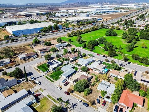 Tiny photo for 5615 Buckboard Dr, San Bernardino, CA 92407 (MLS # IV25238847)