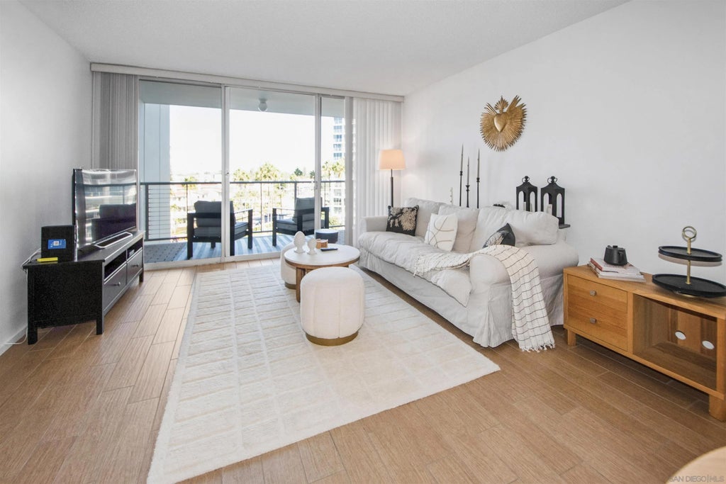 Photo of 1720 Avenida Del Mundo #501, Coronado, CA 92118 (MLS # 250019152)