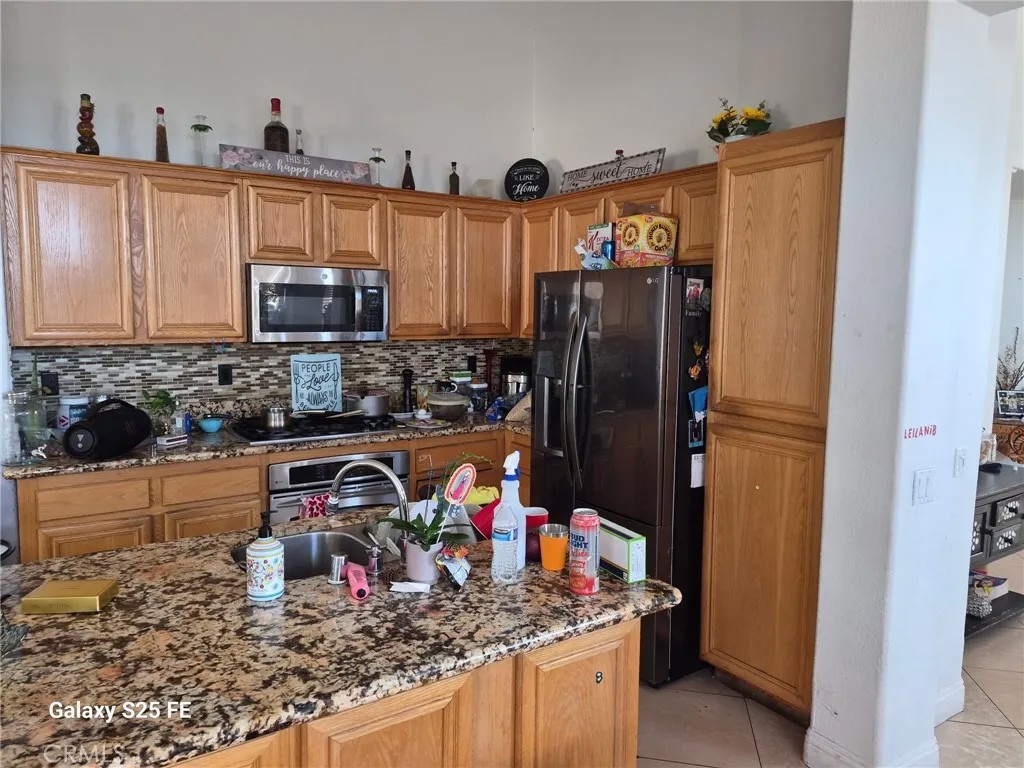 2282 N Smoketree