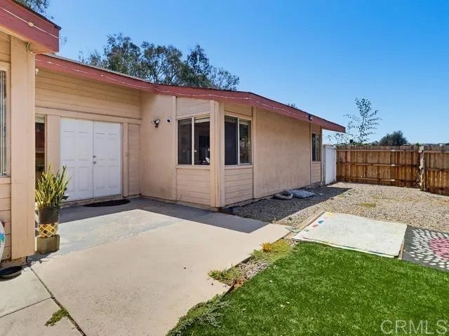 5949 Tonawanda Drive