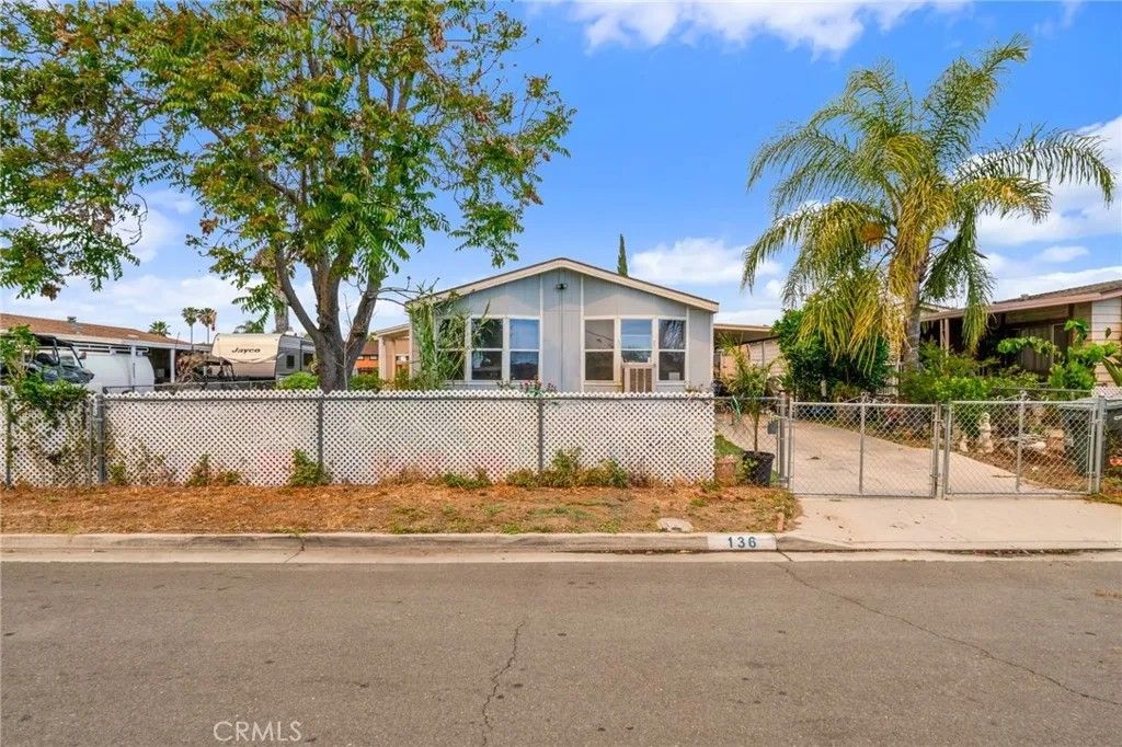 Photo of 136 San Luis Dr, Perris, CA 92571 (MLS # CV26052477)