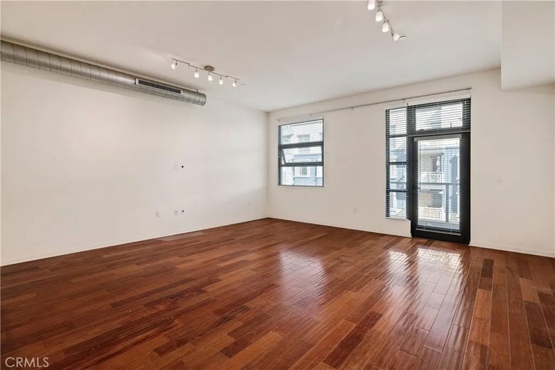 133 The Promenade North 426