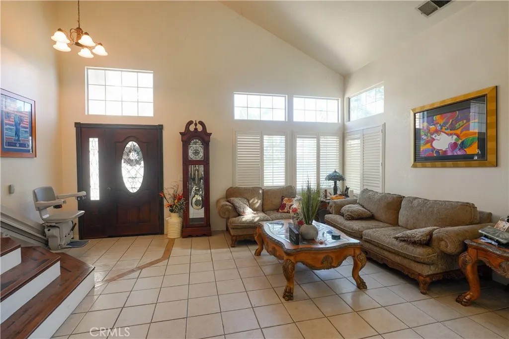 1218 Estrella Court