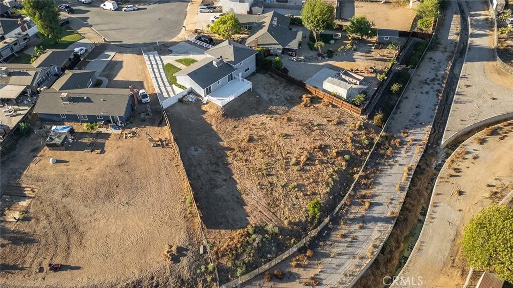 1436 Hilltop Lane