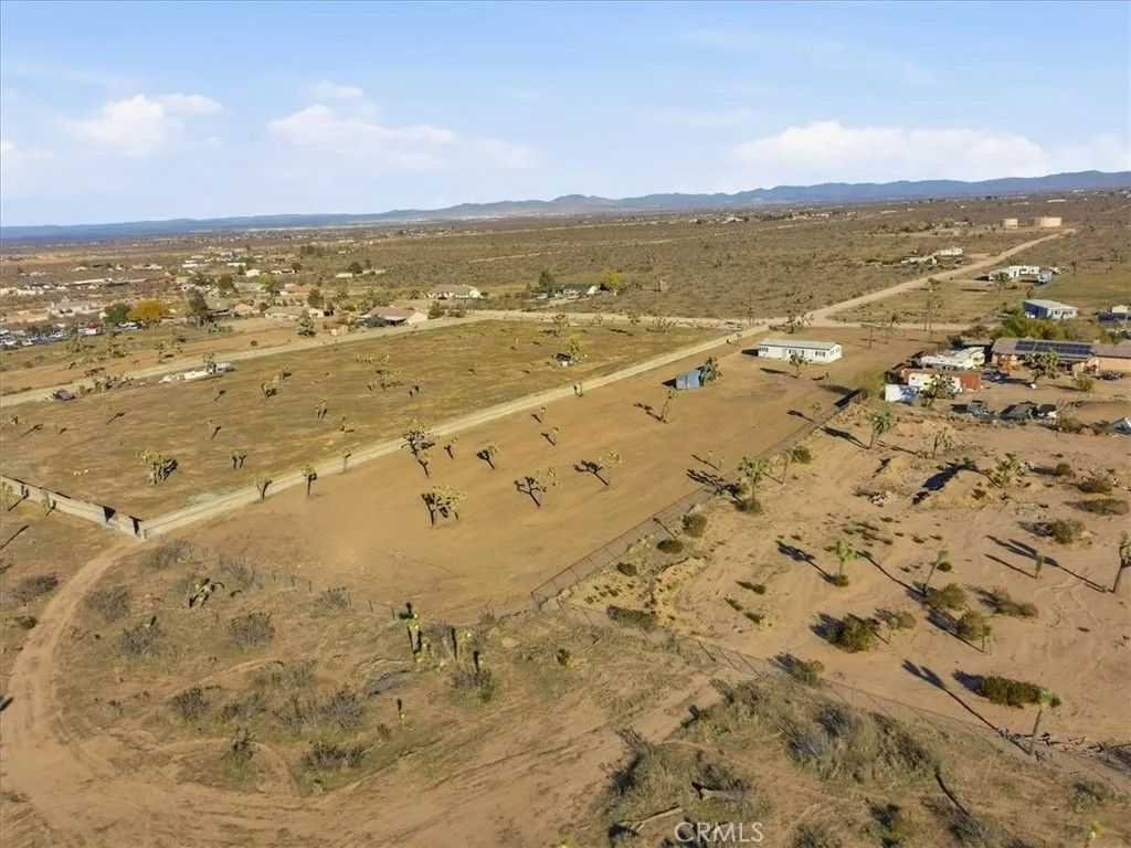 Photo of 11878 Pacific Road, Phelan, CA 92371 (MLS # HD25277393)