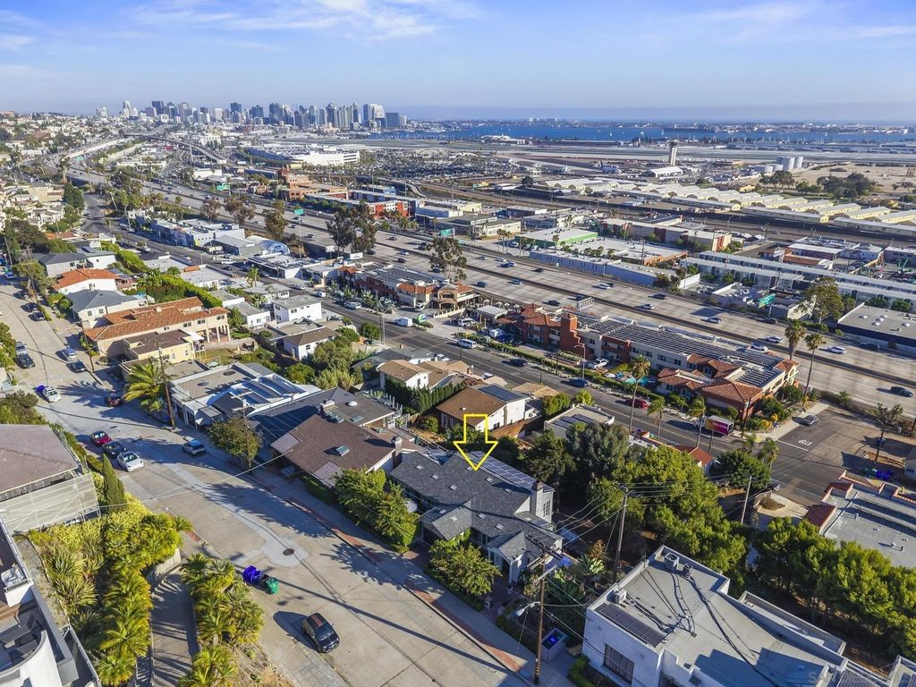 Photo of 2045 W California St, San Diego, CA 92110 (MLS # 2600908)