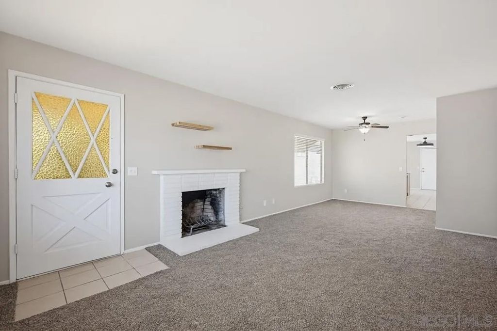 Photo of 351 Gardenia Cir, Hemet, CA 92543 (MLS # 260007066)