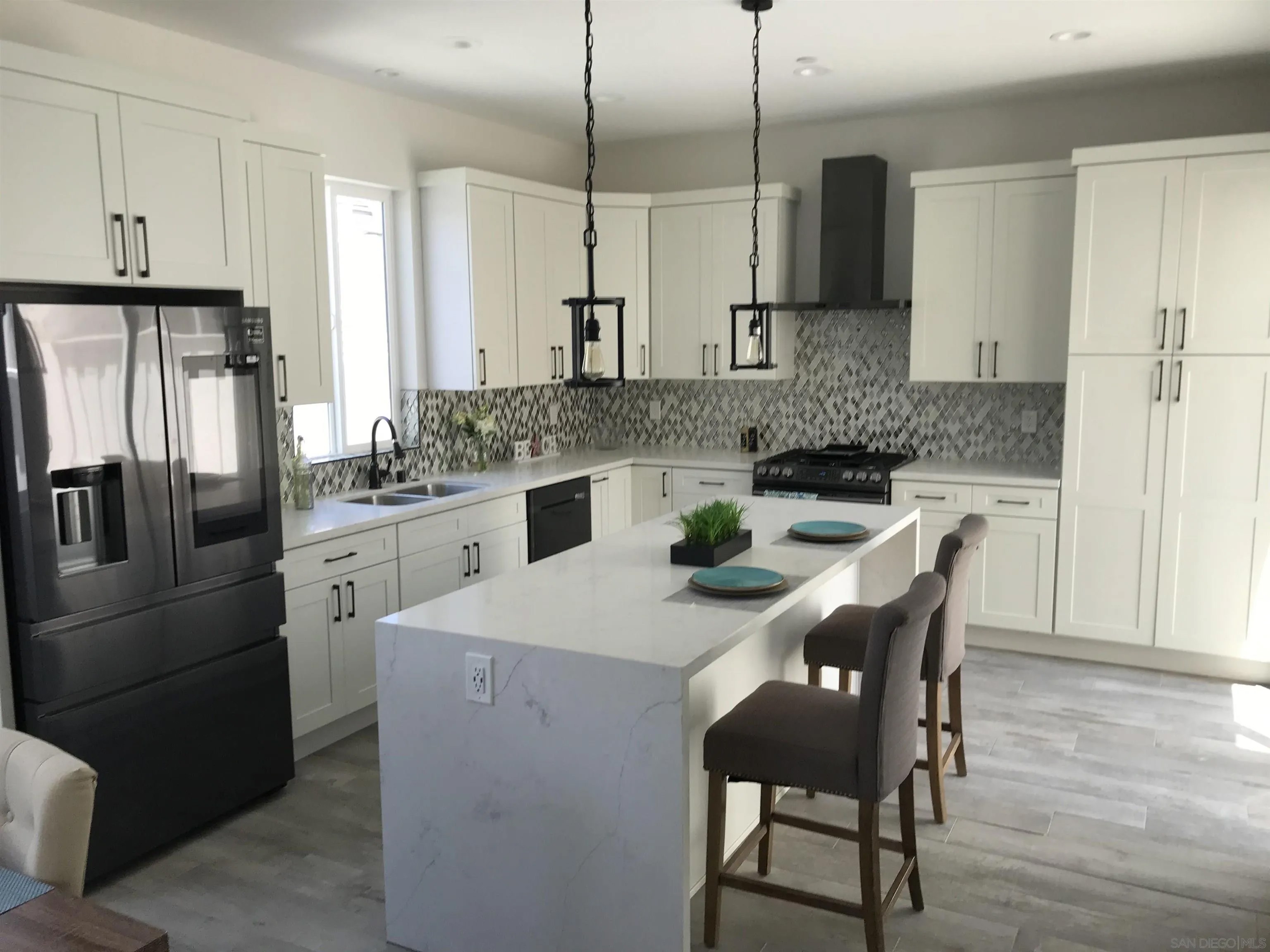 271 Evergreen Avenue