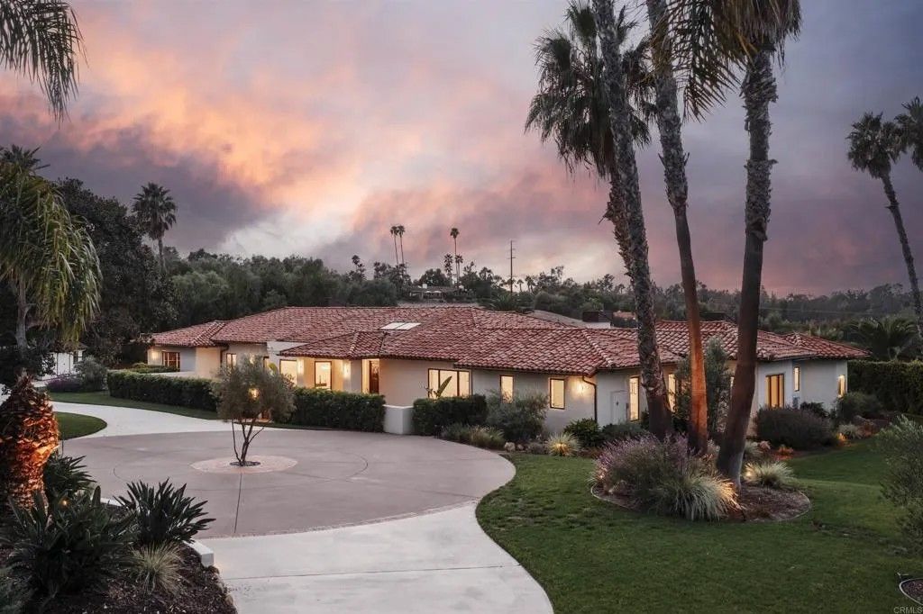 Photo of 7102 Via De Maya, Rancho Santa Fe, CA 92067 (MLS # NDP2507198)