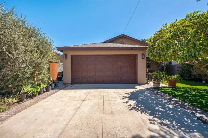 1606 E Sandison