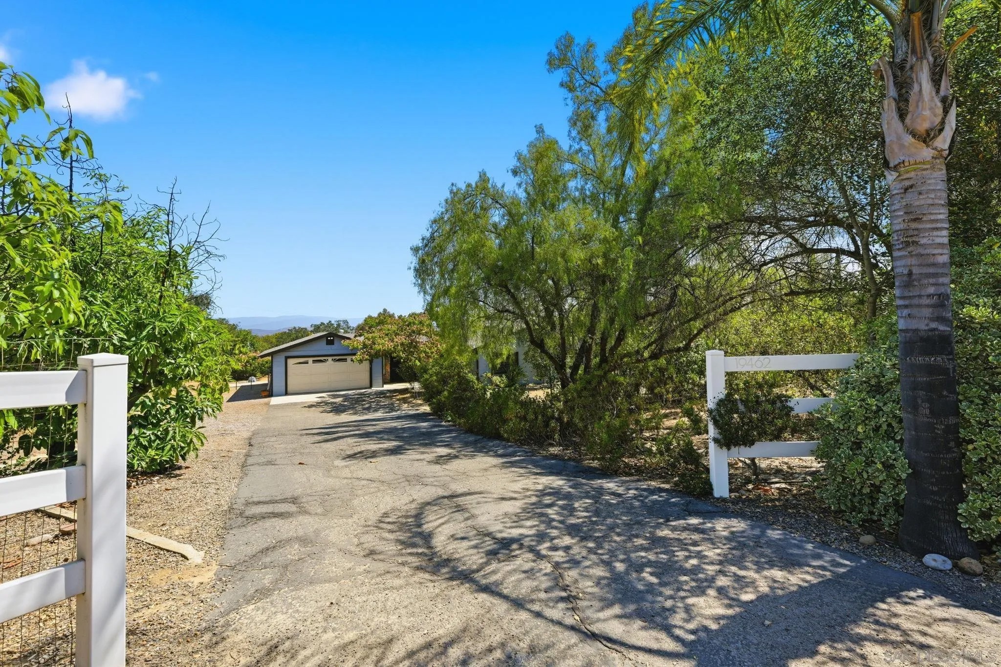 19462 Split Rock Rd