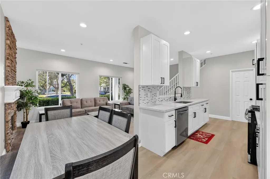 25544 Portola
