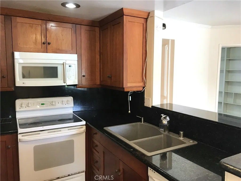 Photo of 3103 Evening Way #B, La Jolla, CA 92037 (MLS # WS26026935)