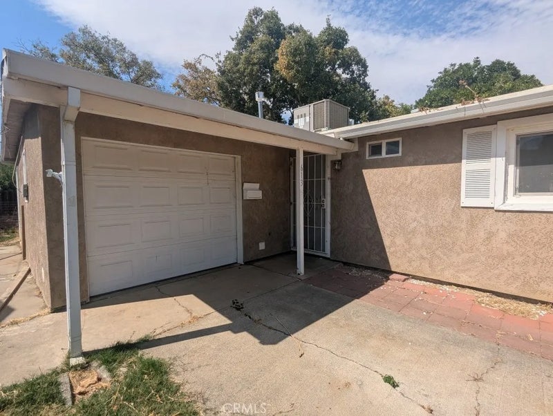 613 S Murdock