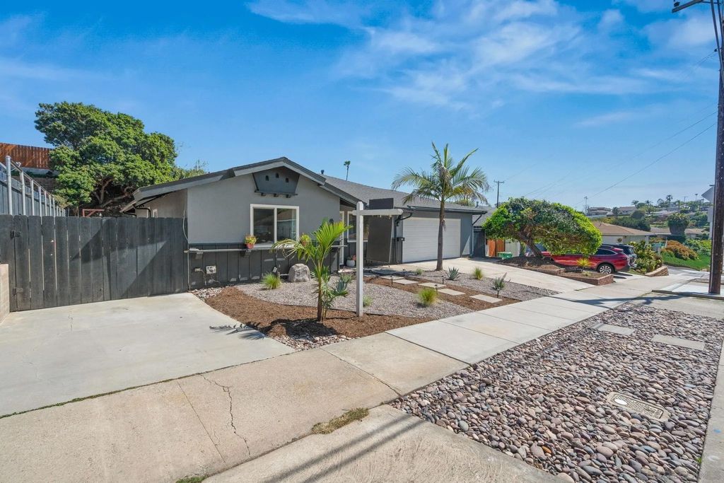 Photo of 168 Carey Rd, Oceanside, CA 92054 (MLS # 260004720)