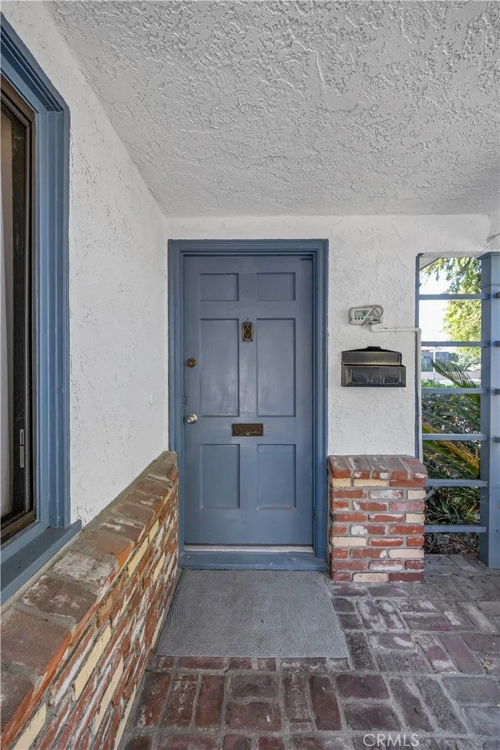 1140 S El Molino Street