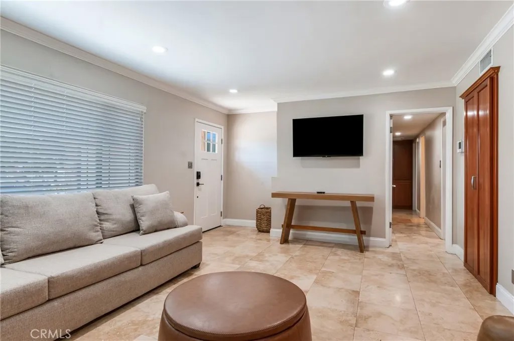 3819 Aleman