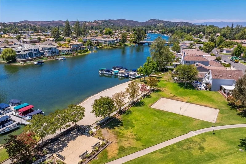 4172 Beachmeadow Lane