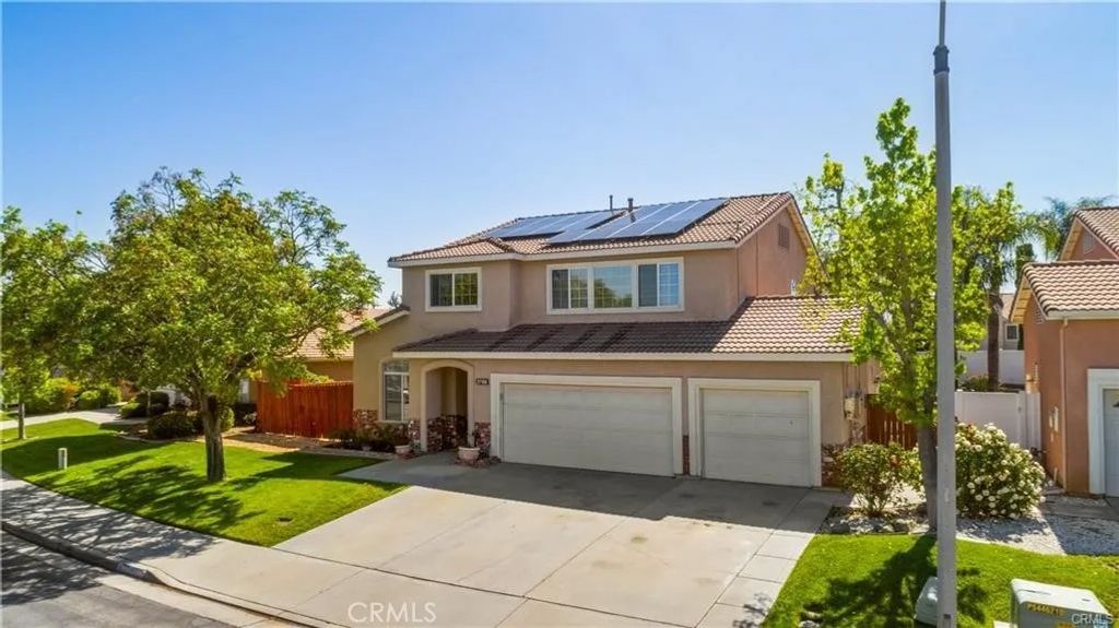 Photo of 37168 Santa Rosa Glen, Murrieta, CA 92562 (MLS # DW25239589)