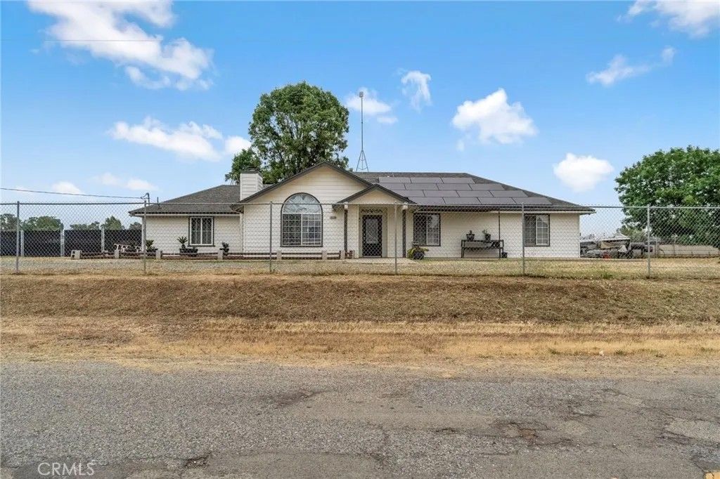 Photo of 19729 Brightwood Rd, Madera, CA 93638 (MLS # FR26046023)