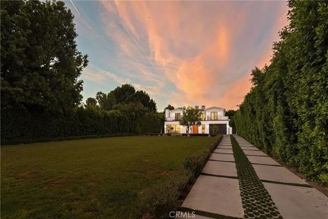 11835 Kling Street Valley Village CA 91607