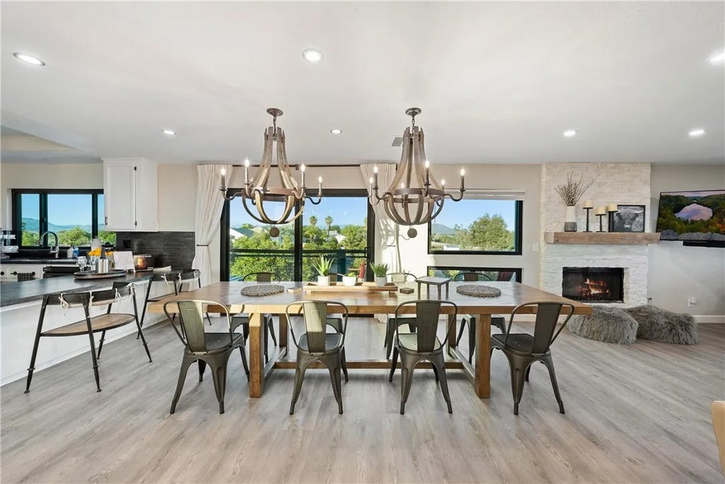 Photo of 33851 Madera De Playa, Temecula, CA 92592 (MLS # SW26020344)