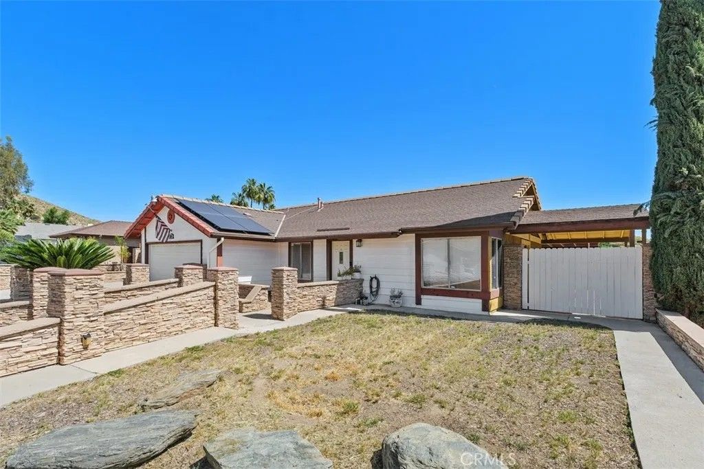 Photo of 233 Southshore Dr, Lake Elsinore, CA 92530 (MLS # OC26063528)