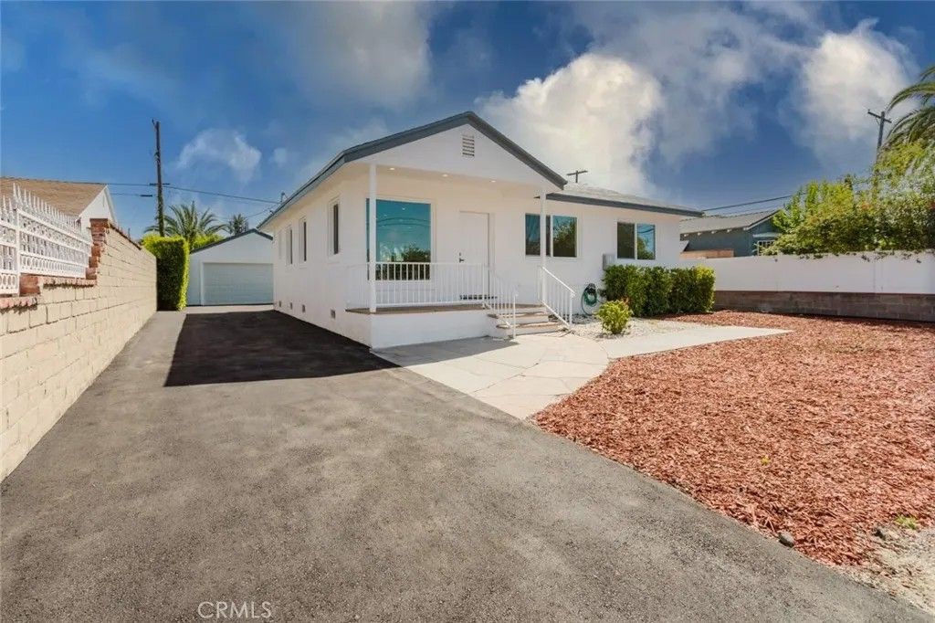 Photo of 10408 El Dorado Avenue, Pacoima, CA 91331 (MLS # SR26093058)