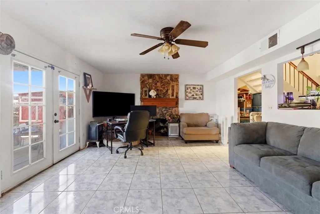 847 S Arrowhead