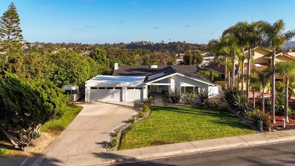 Photo of 667 Solana Hills Court, Solana Beach, CA 92057 (MLS # NDP2510321)