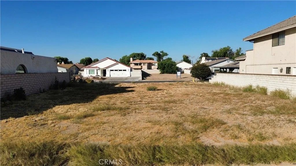 Photo of 13480 Sea Gull DR, Victorville, CA 92395 (MLS # CV26107478)
