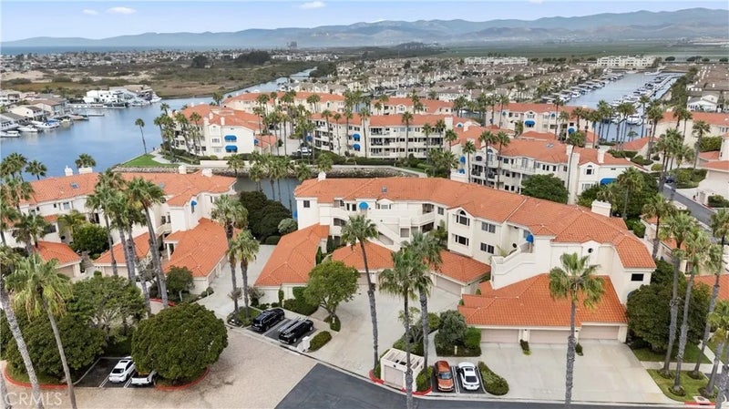4235 Harbour Island