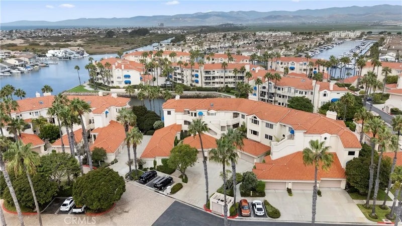 4235 Harbour Island
