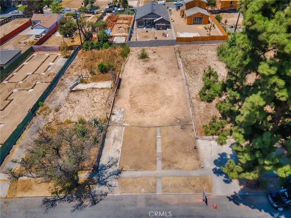 2807 Glenrose