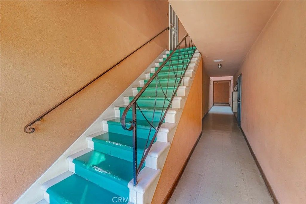 Photo of 325 Cedar Ave, Long Beach, CA 90802 (MLS # DW26027898)