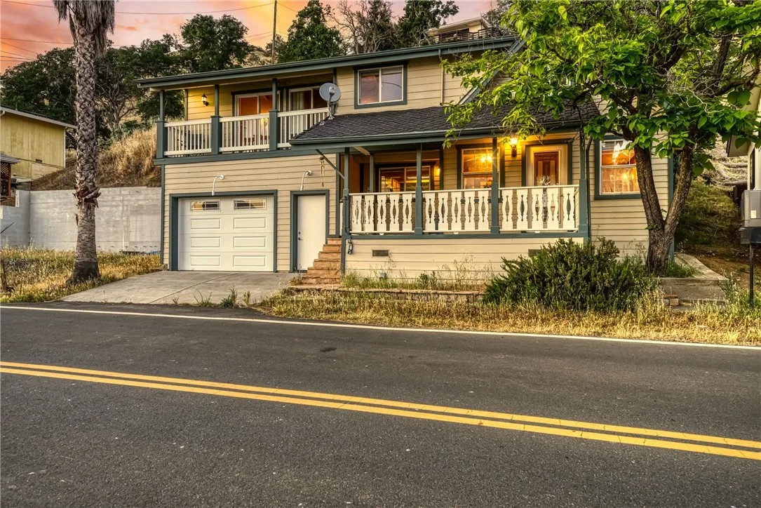 12620 Lakeshore Drive