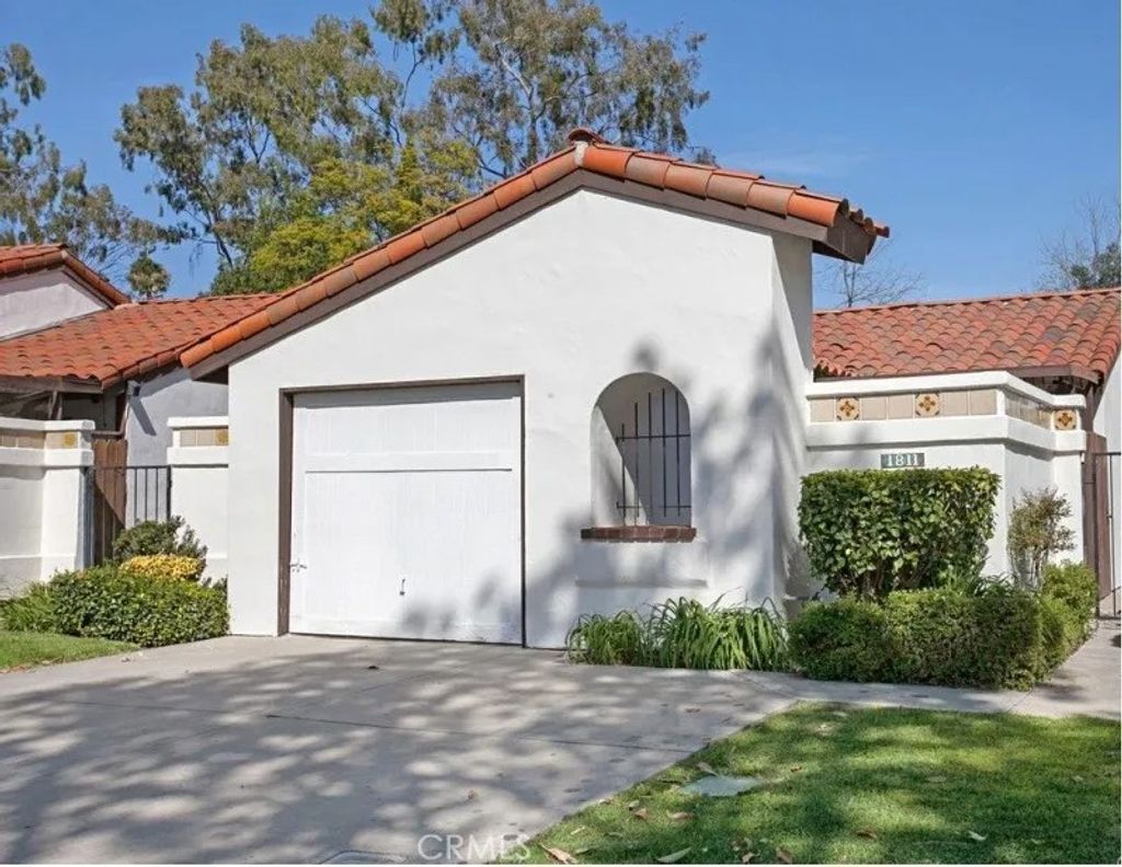 Photo of 1811 Woodbrook Lane, Fallbrook, CA 92028 (MLS # ND26157695)