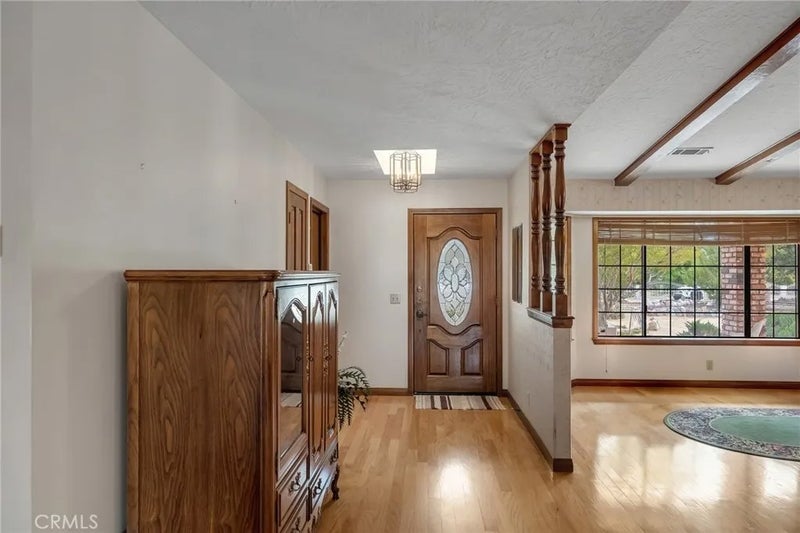 7040 Kenyon