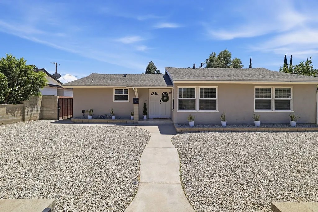 16126 Rinaldi Street