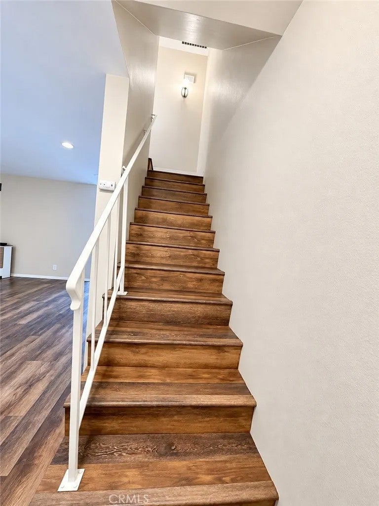 1316 Elm 9