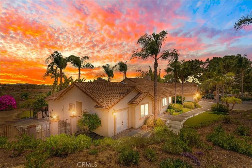 Photo of 1145 Sea Larke Drive, Fallbrook, CA 92028 (MLS # ND25208525)