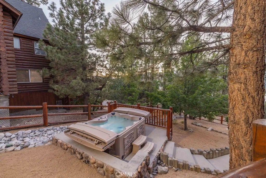 42668 Timberline Trail