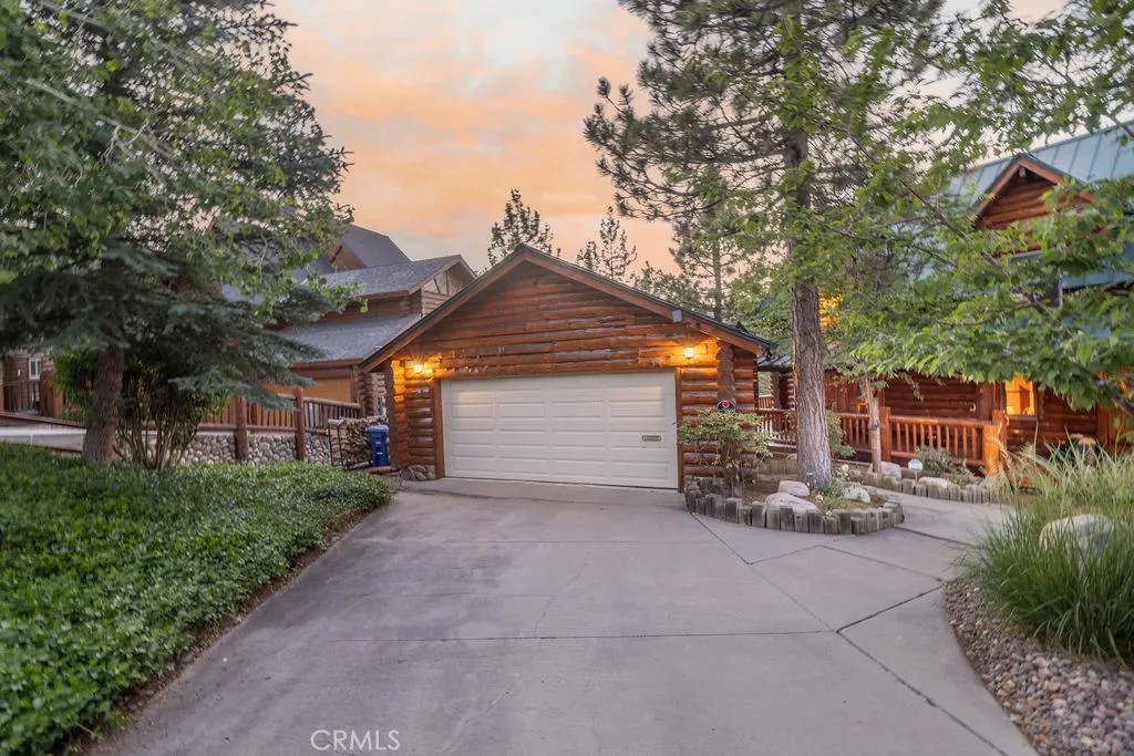 42668 Timberline Trail