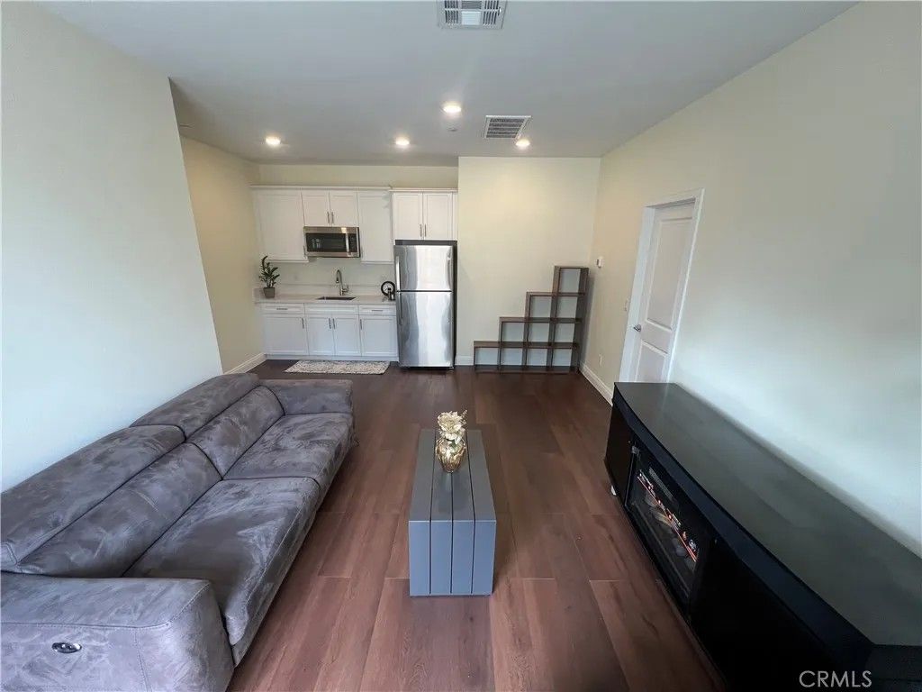 Photo of 26221 Painted Daisy Cir, Menifee, CA 92584 (MLS # SW26036286)