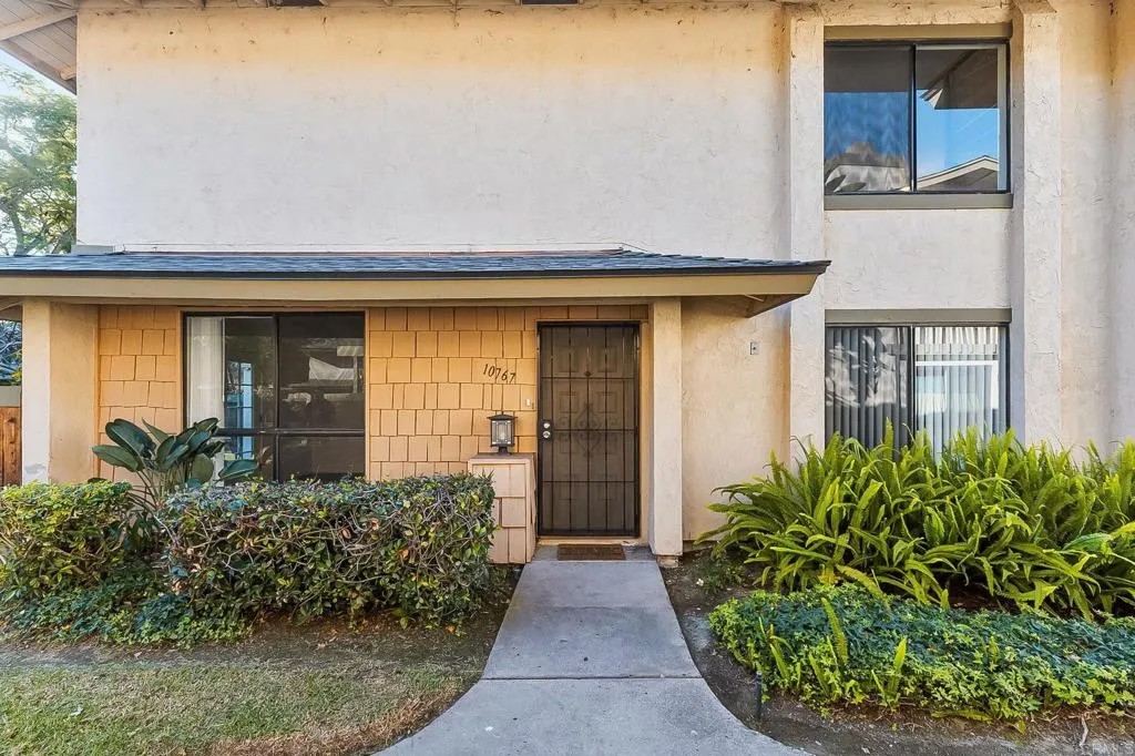 10767 Caminito Bravura