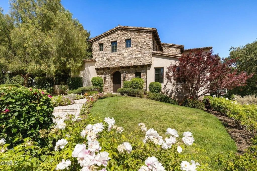 1906 Country Lane