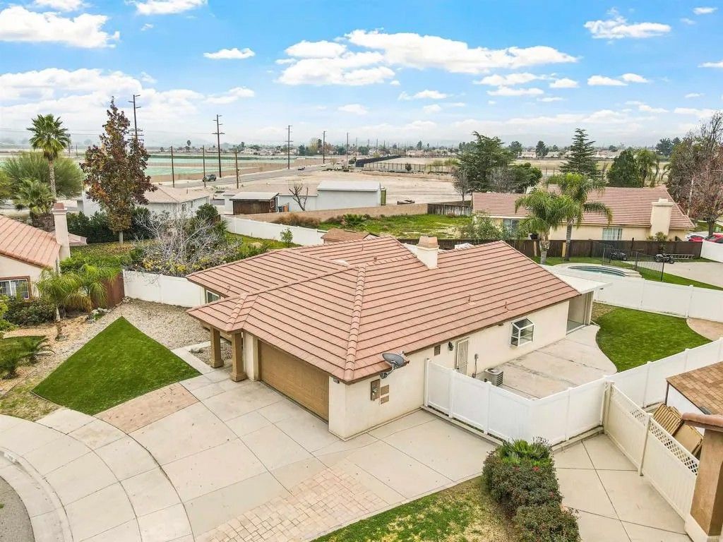 Photo of 1584 Napoli Way, San Jacinto, CA 92583 (MLS # PTP2601082)